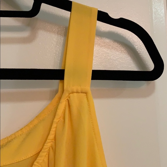 Yellow top - Picture 3 of 7